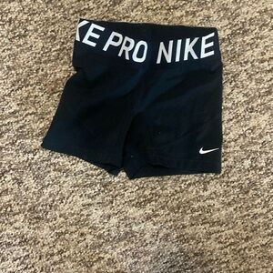 Nike pros 3inch black